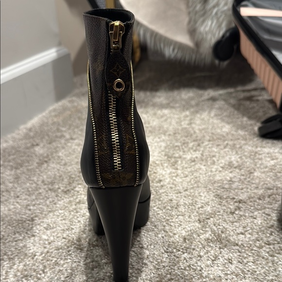Louis Vuitton Black and Brown Heeled Boots with Monogram Detail - Picture 5 of 5